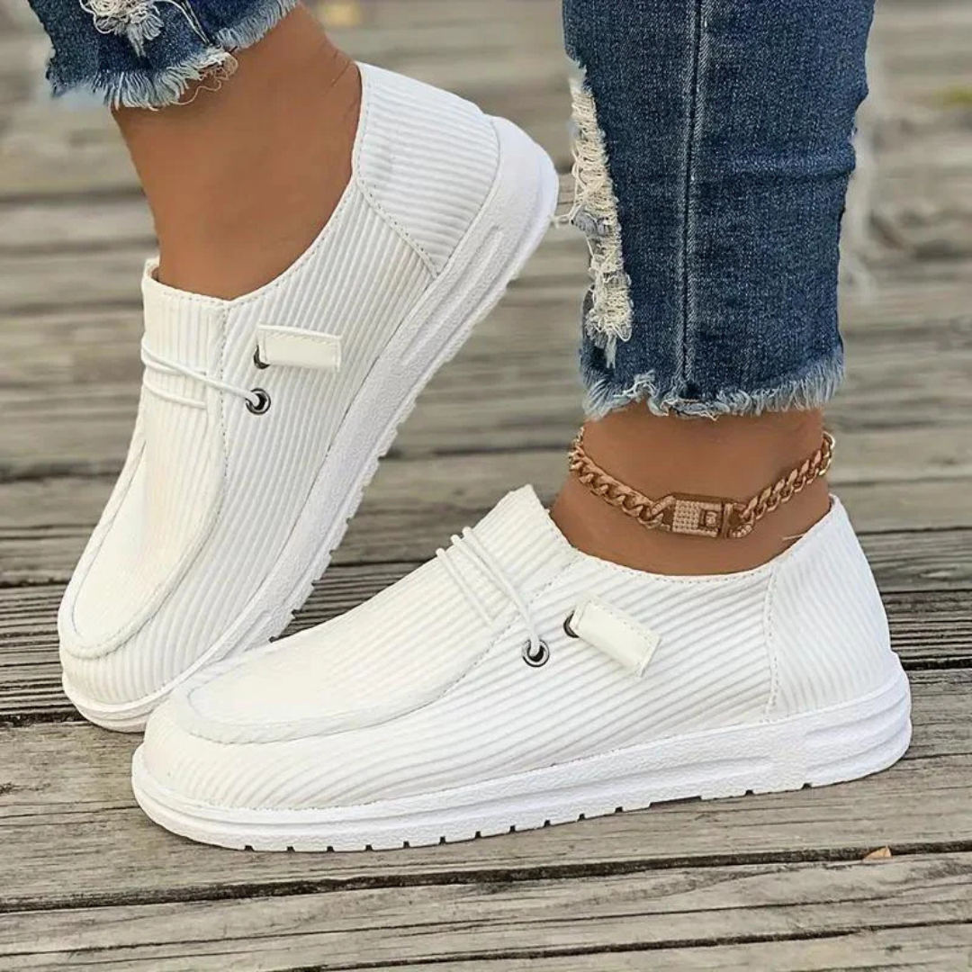 Luchtige slip-on schoenen dames – platte instappers voor de zomer