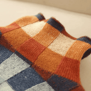 Kayleigh dames trui – luxe cashmere coltrui met patchwork design