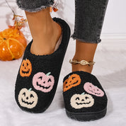 Halloween Pantoffels Dames – Slip-on Fleece Pantoffels met Pompoenprint