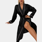 Gleame satijnen badjas dames – elegante kamerjas met V-hals & ceintuur