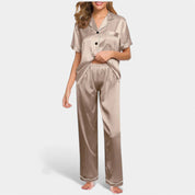 Gleame satijnen pyjamaset dames – luxe zijden look met elegante bies