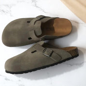 Gleame clogs unisex – leren sandalen met gesp in tijdloos design