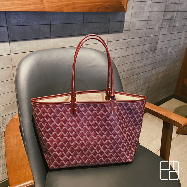Luxe monogram shopper – dames schoudertas met ruime indeling & elegante details