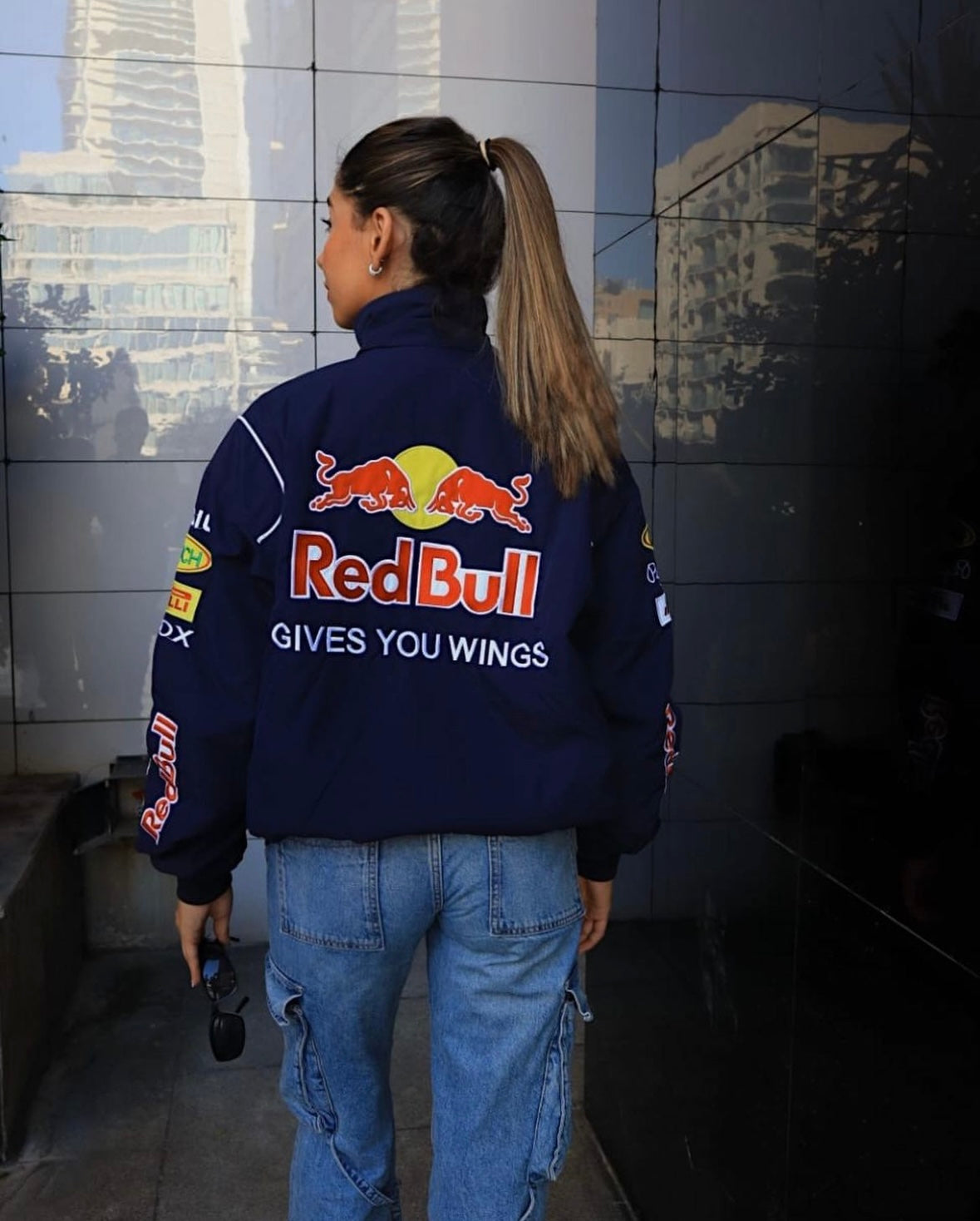 Lia Red Bull Racing jas unisex – oversized streetwear jack met sponsorlogo’s