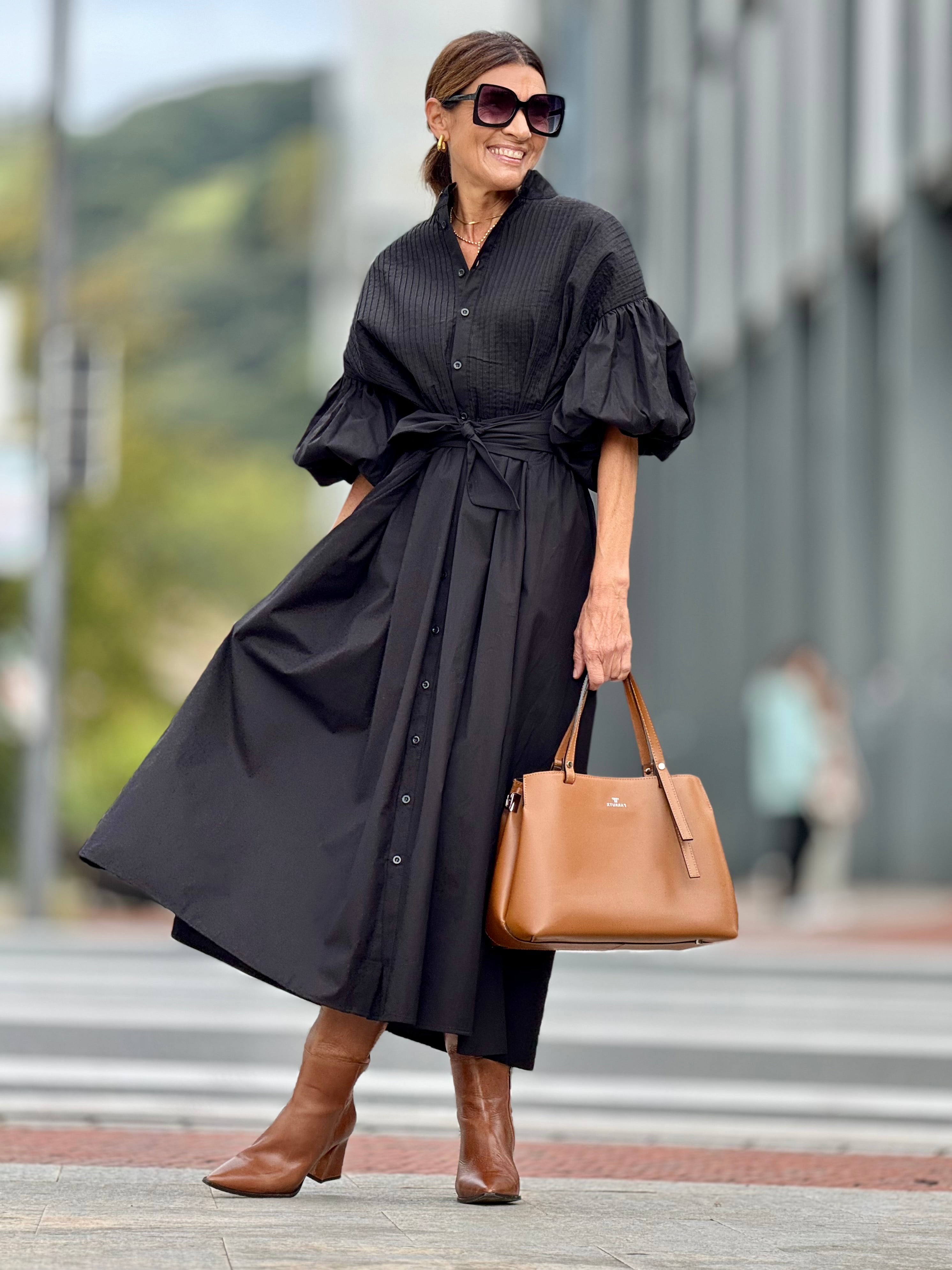 Jurk Phoebe Zwart – Stijlvolle Maxi Jurk van 100% Egyptisch Katoen