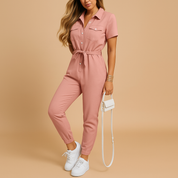 Getailleerde dames jumpsuit met knoopsluiting – flatterende one-piece voor werk of avond