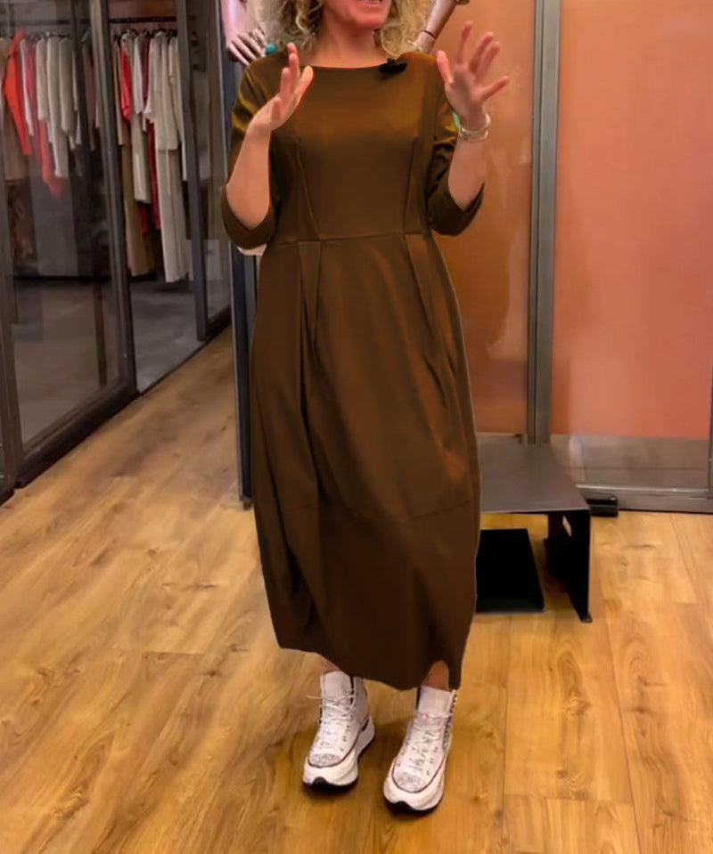 Hanneke Afslankende Jurk – Elegante Herfstjurk met Ronde Hals