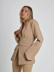 Eleganza blazer met riem – getailleerde dames blazer voor werk & avond