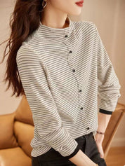 Gestreepte Gebreide Dames Top – Zachte Top met Opstaande Kraag en Tijdloos Design