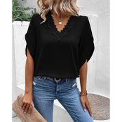 Comfortabele Casual Kanten V-Hals Top Dames – Luchtige Zomerse Blouse met Elegante Details