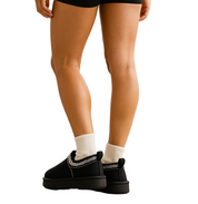 Warme dames pantoffels – camel instappers met fleecevoering & gebreide details