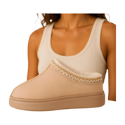 Warme dames pantoffels – camel instappers met fleecevoering & gebreide details