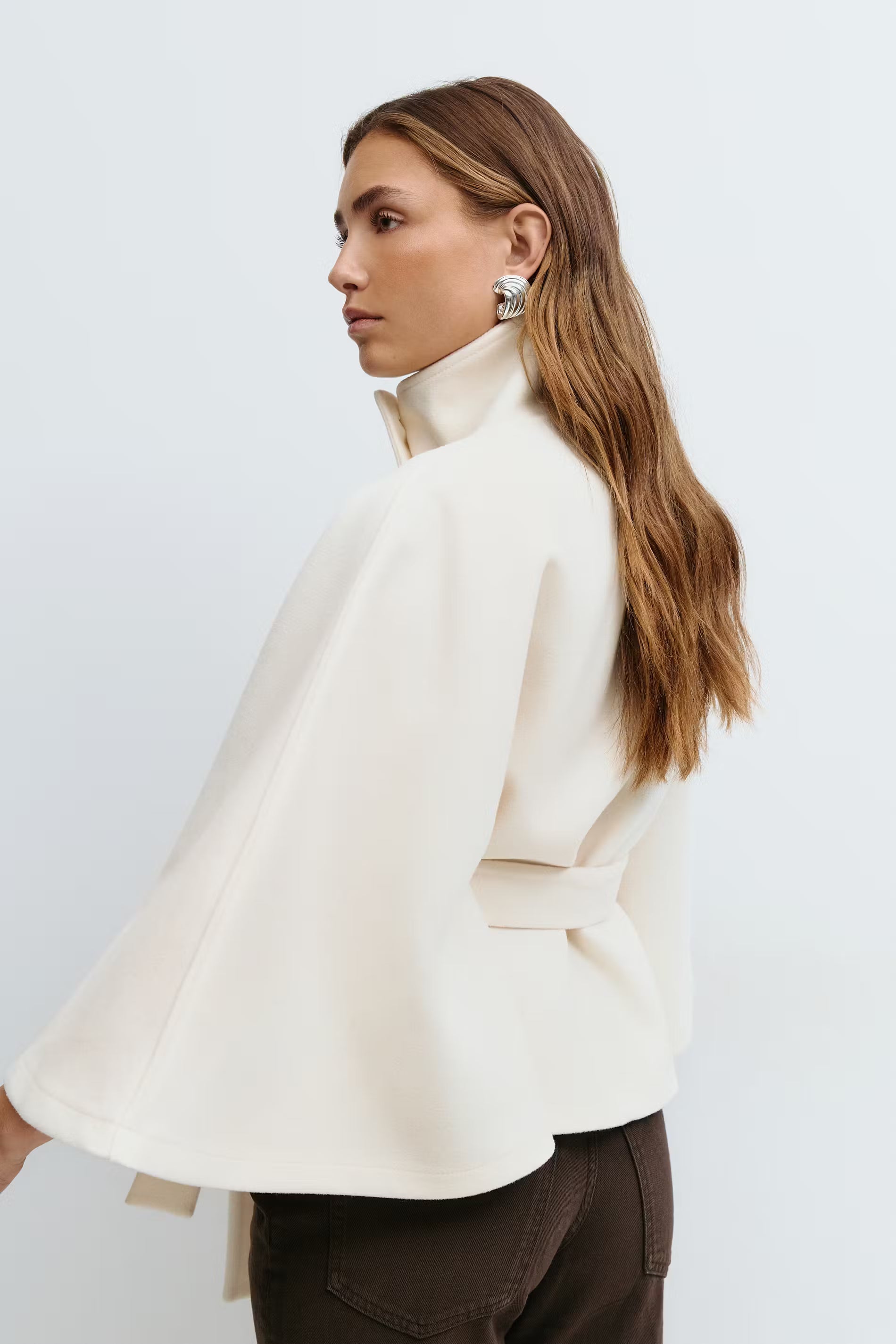 CLARA dames cape jas – elegante cape-mantel met ceintuur & hoge kraag