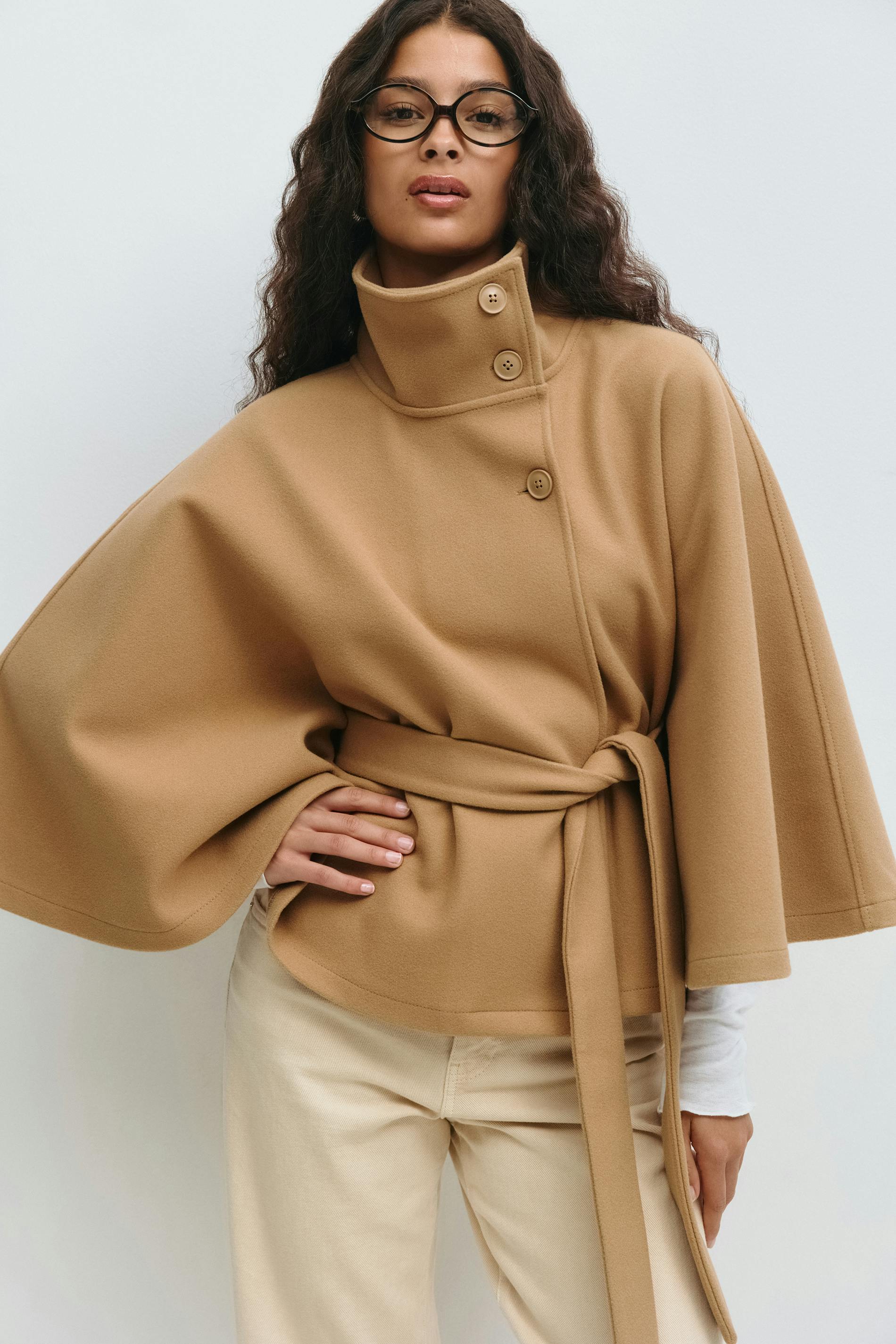 CLARA dames cape jas – elegante cape-mantel met ceintuur & hoge kraag