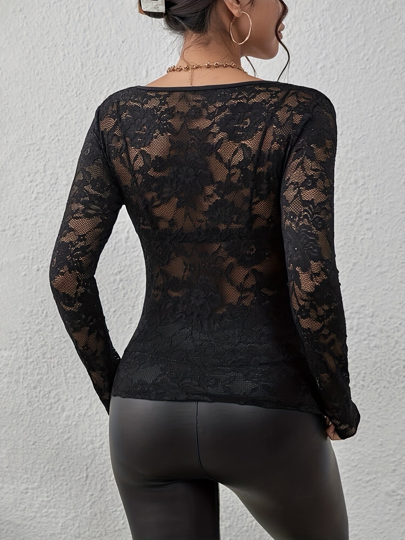 Petunia top dames – lange mouw V-hals top met elegante kanten details
