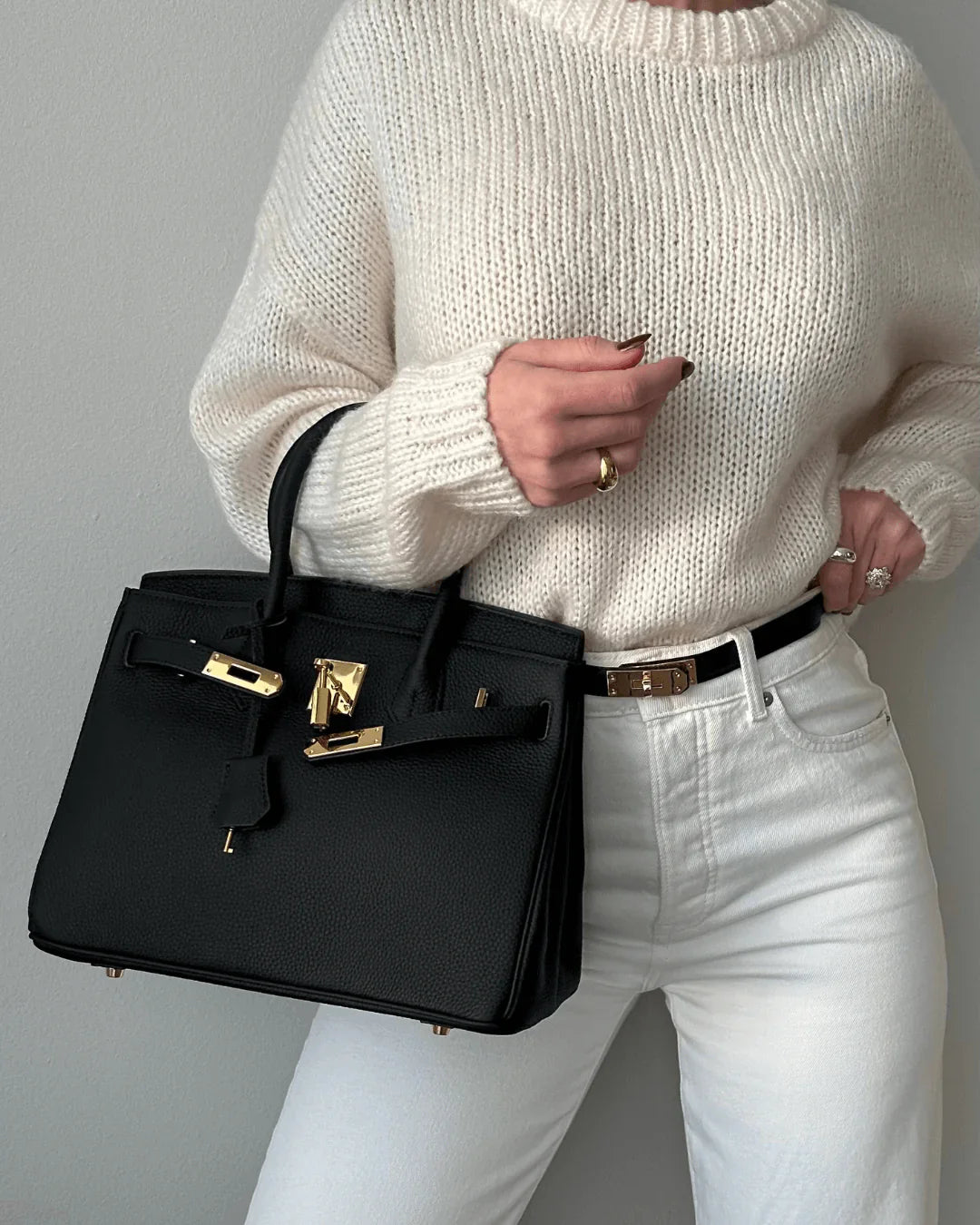 REMI dames handtas – luxe leren tas met goudkleurig slot & tijdloos design