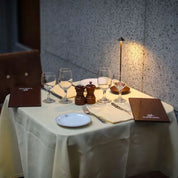 ClarityGlow – Draadloze LED Tafellamp | Dimbare Designlamp voor Binnen & Buiten