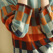 Kayleigh dames trui – luxe cashmere coltrui met patchwork design
