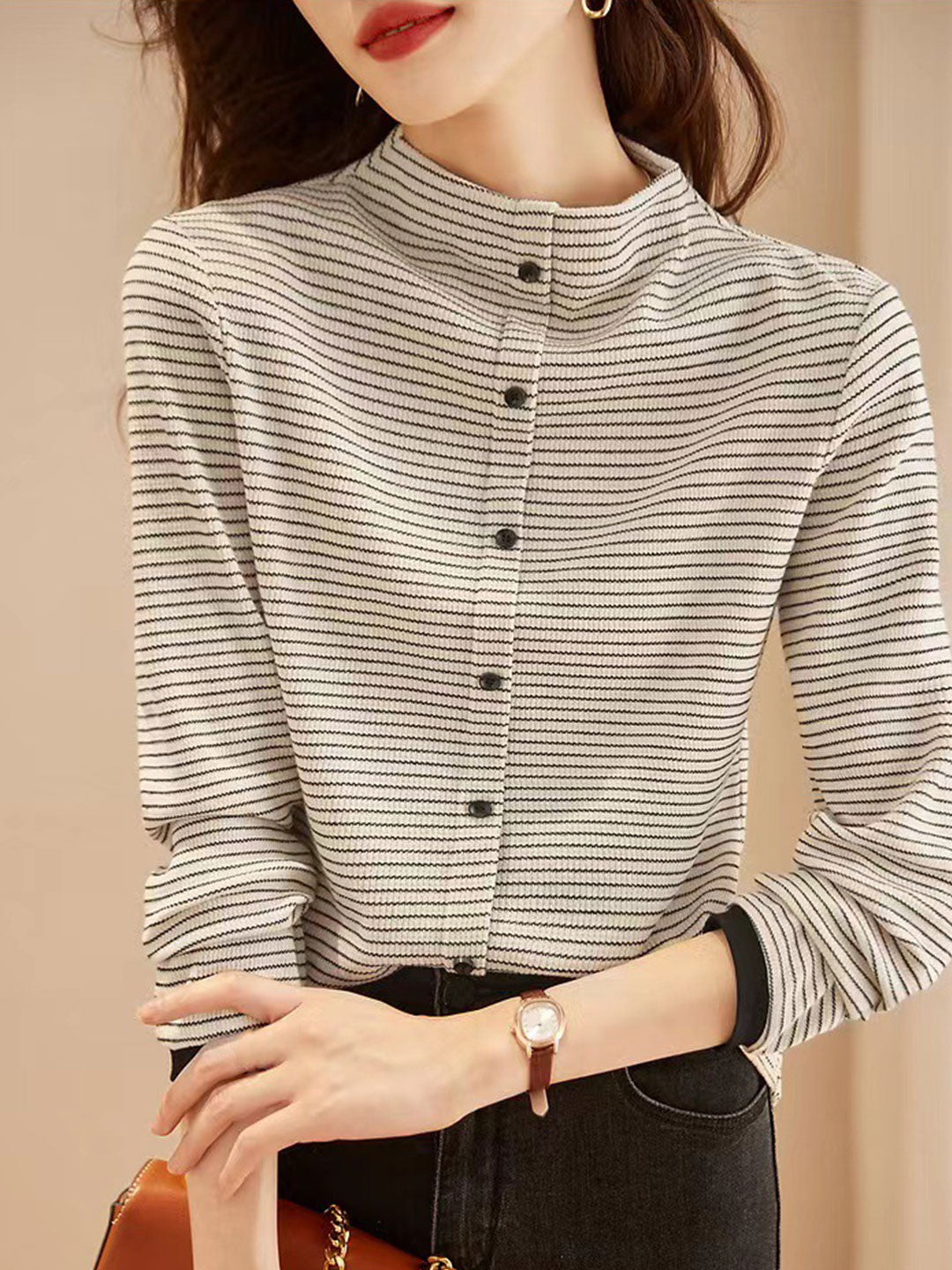 Gestreepte Gebreide Dames Top – Zachte Top met Opstaande Kraag en Tijdloos Design
