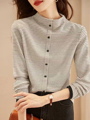 Gestreepte Gebreide Dames Top – Zachte Top met Opstaande Kraag en Tijdloos Design