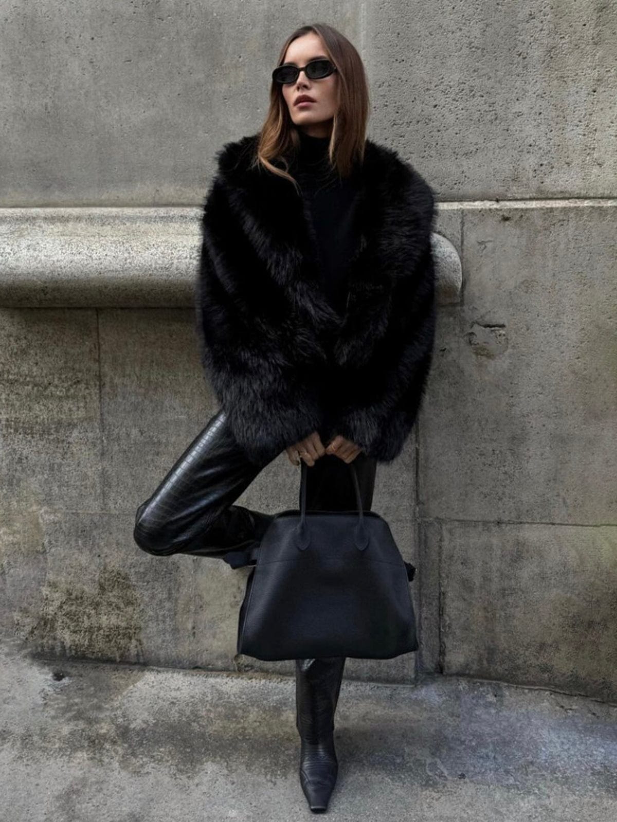 Zwarte dames faux fur winterjas – chique nepbont jas met luxe uitstraling
