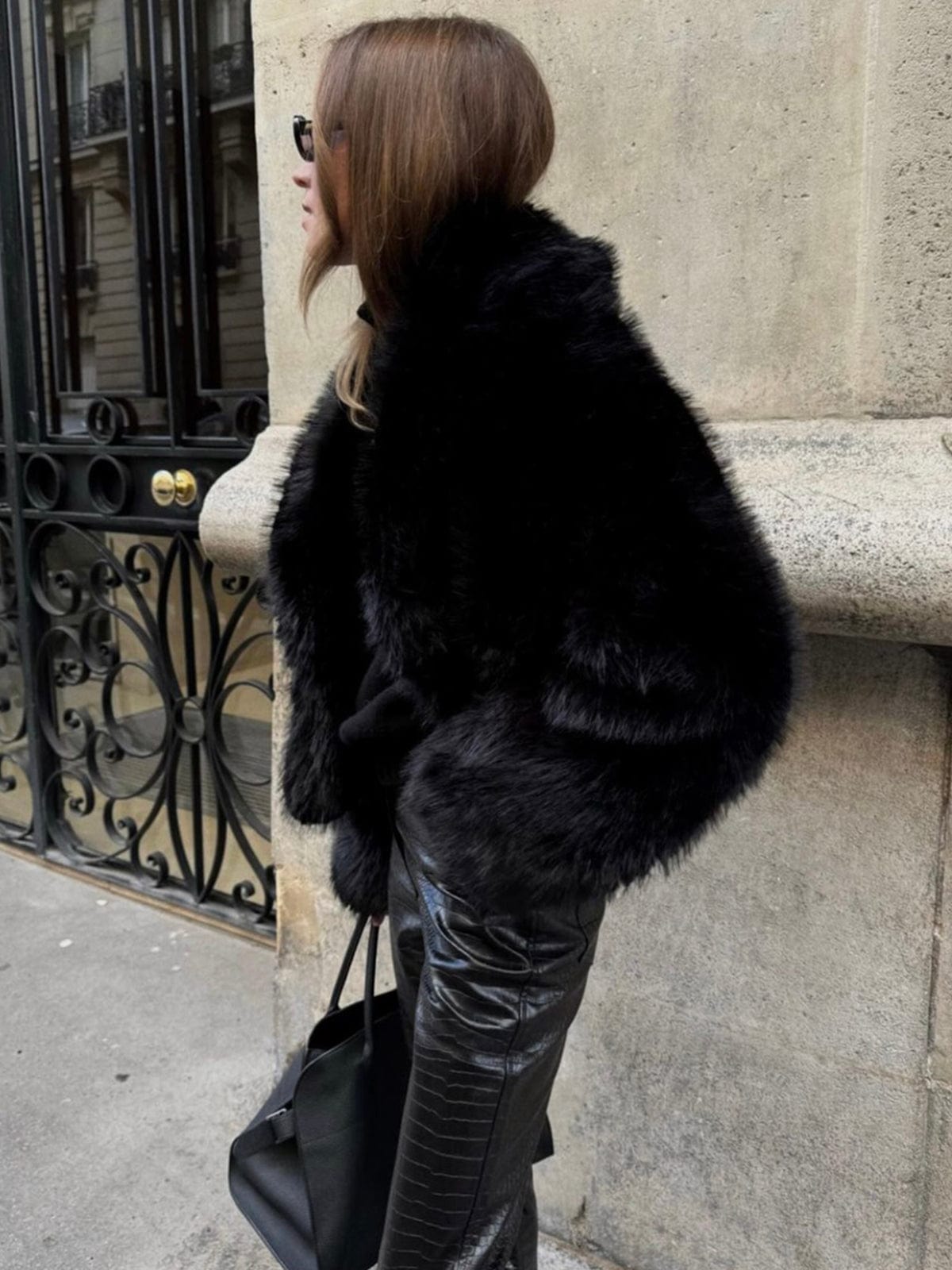 Zwarte dames faux fur winterjas – chique nepbont jas met luxe uitstraling