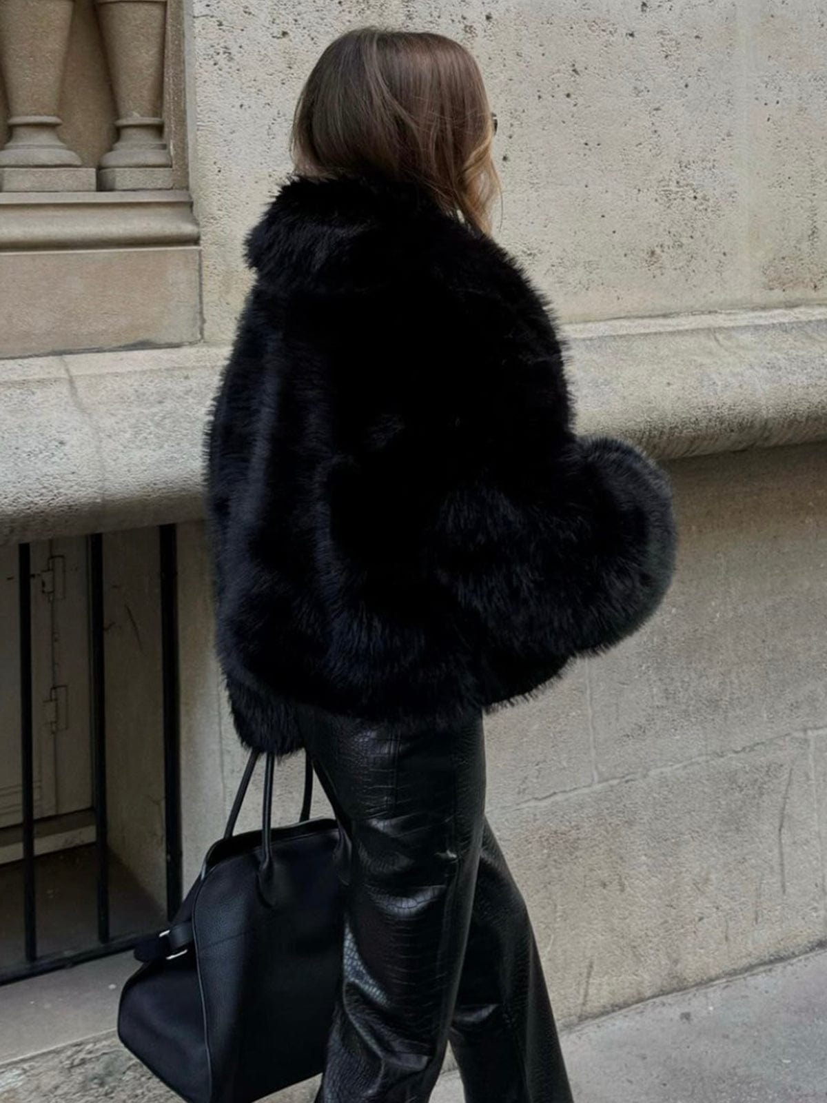Zwarte dames faux fur winterjas – chique nepbont jas met luxe uitstraling