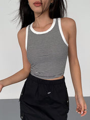 Zwart-wit gestreept cropped tanktop dames – sportief & stijlvol