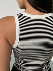 Zwart-wit gestreept cropped tanktop dames – sportief & stijlvol