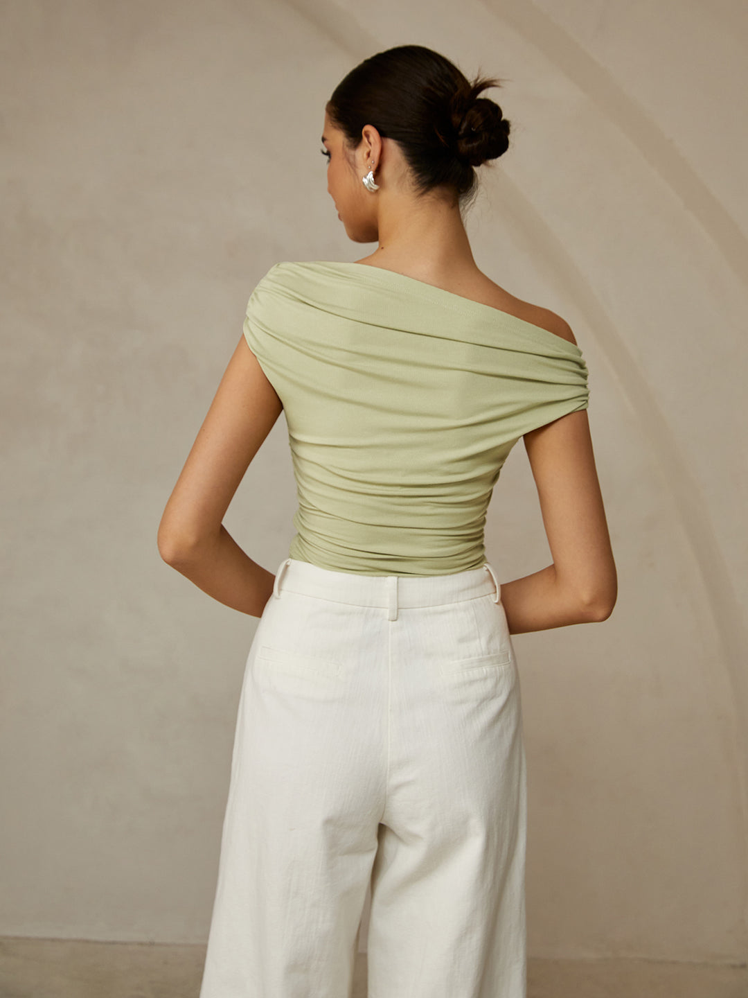 One-shoulder dames top met gerimpelde details – trendy & elegant
