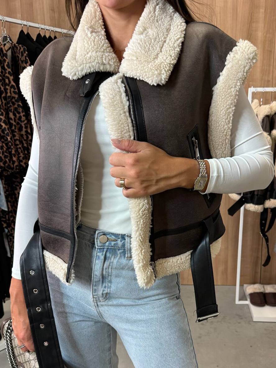 Dames bodywarmer imitatieleer – getailleerd met imitatiebont & riem