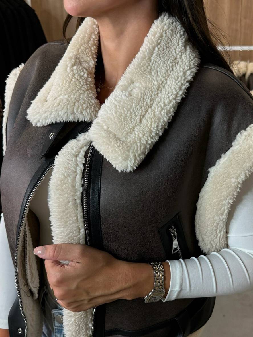 Dames bodywarmer imitatieleer – getailleerd met imitatiebont & riem