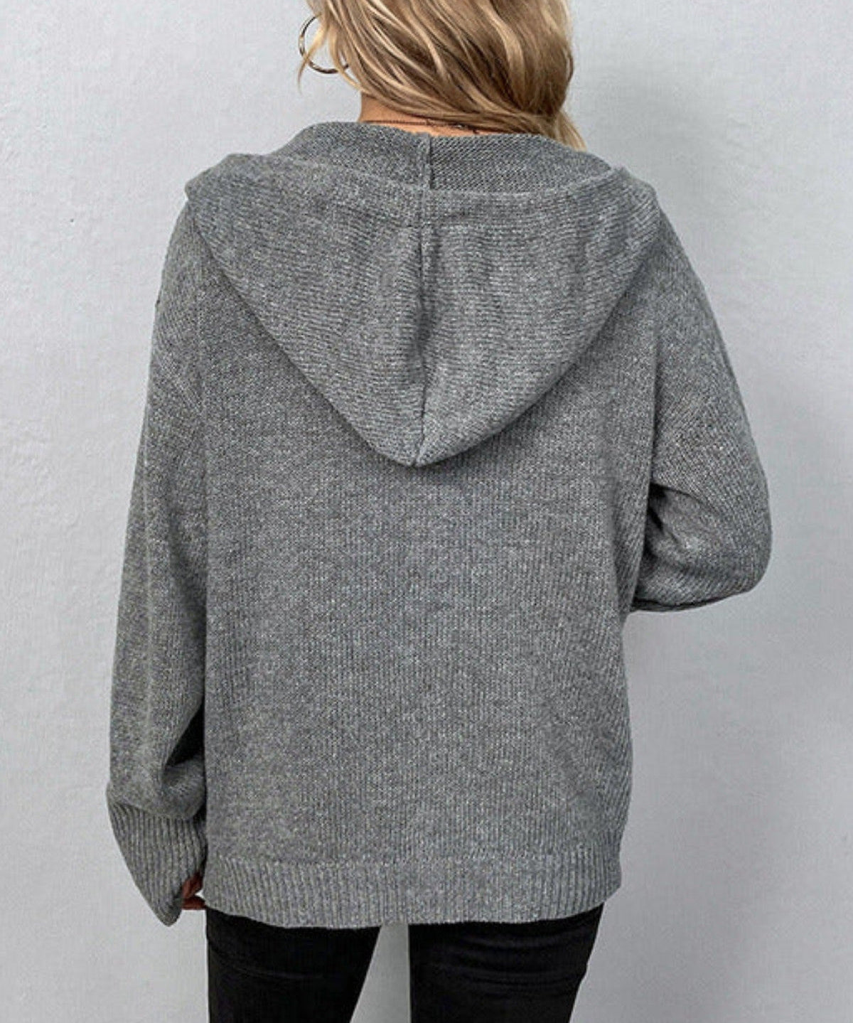 Casual_gebreid_vest_met_capuchon_en_trekkoord_Dames_grijs_2.jpg