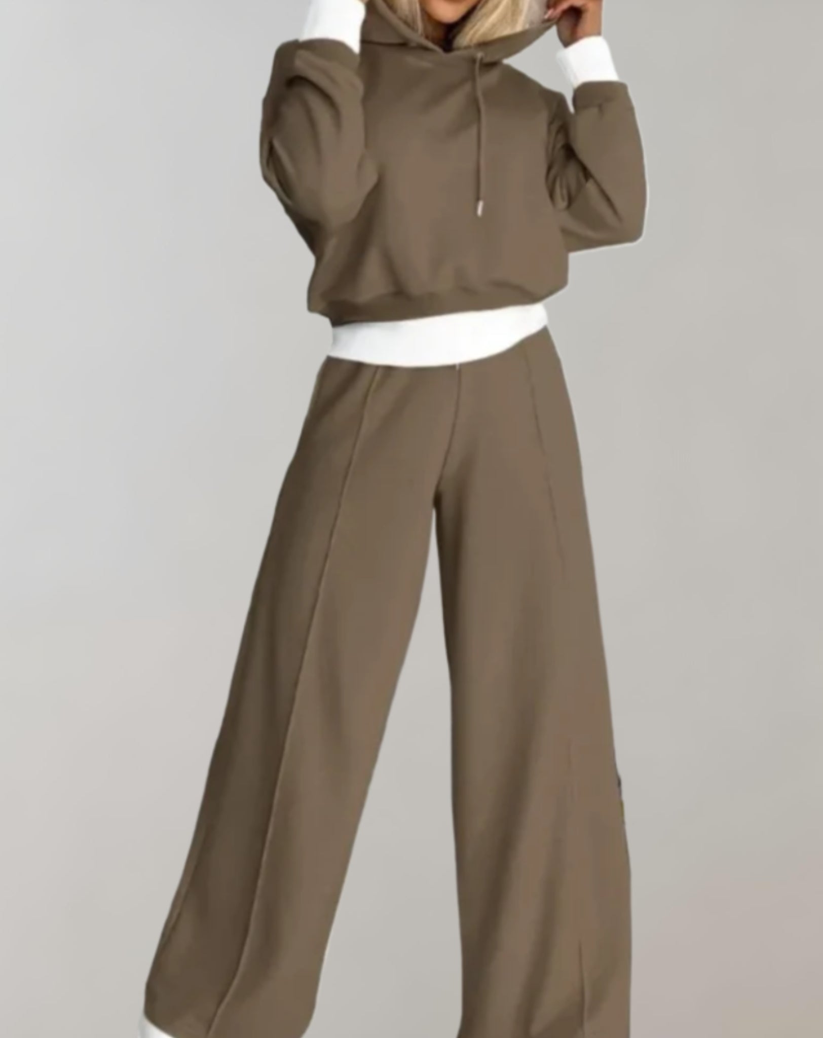 Dames trainingspak set – 2-delige hoodie en wide leg broek met sportieve details