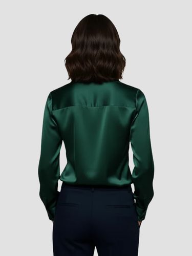 Dames satijnen blouse met V-hals – elegante glanzende blouse met soepele pasvorm