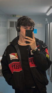 Nika Ferrari Racing jacket unisex – oversized jas met iconische F1 patches