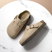 Gleame clogs unisex – leren sandalen met gesp in tijdloos design