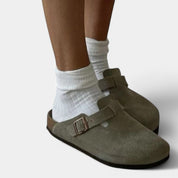 Gleame clogs – premium unisex leren sandalen met gesp in diverse kleuren