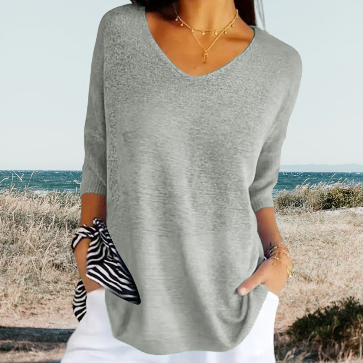 Gerda | Zomerse V-Hals Top – Luchtig, Elegant & Comfortabel
