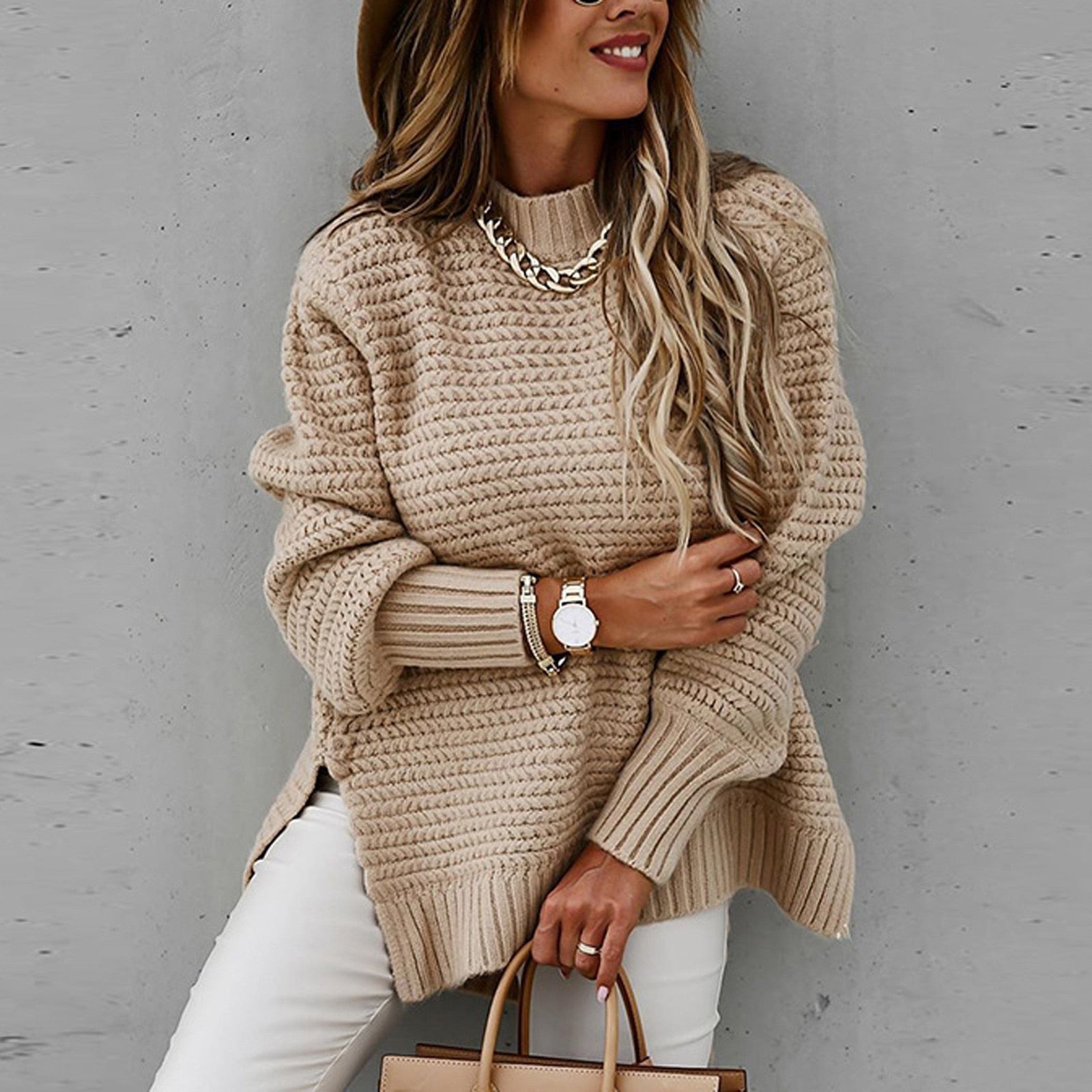 Sofia Elegante Pullover – Gebreide Damestrui met Halfhoge Hals en Zijsplit