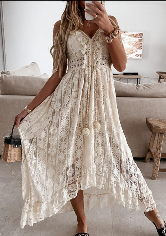Mara Maxidress – Elegante Boho Zomerjurk met V-Hals en Unieke Details
