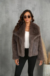 Luxe kunstbont jas dames – warme volumineuze faux fur mantel in elegante stijl