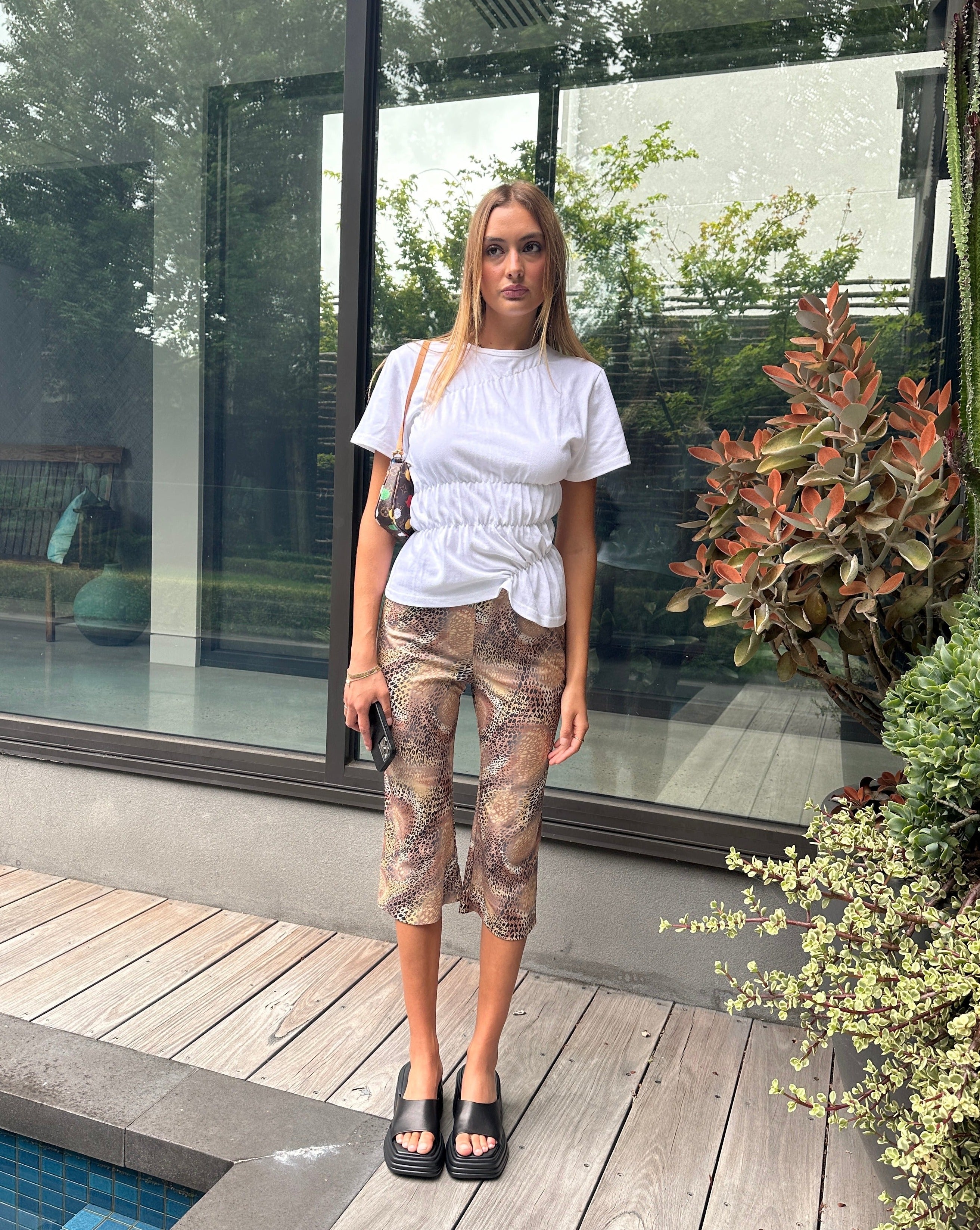 Sydney katoenen dames T-shirt met scrunch-details – basic met twist