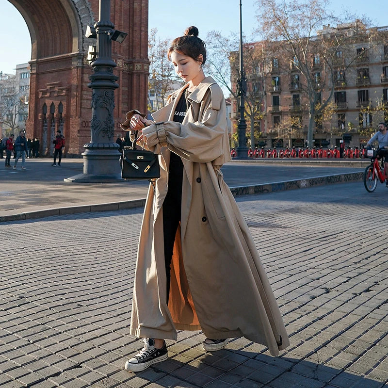 Dames Trenchcoat – Lange Oversized Pasvorm met Dubbelrijige Sluiting & Klassiek Design