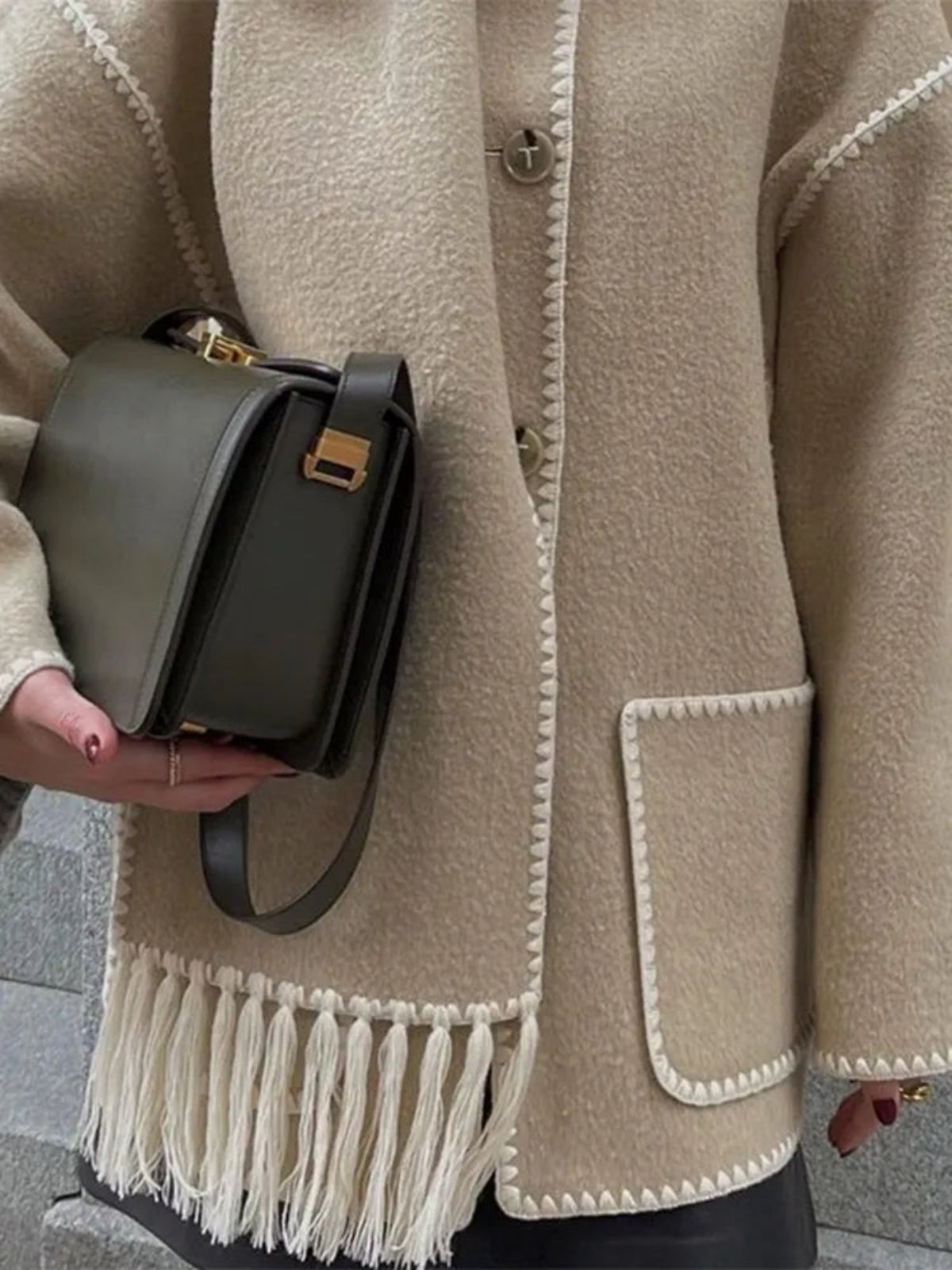 Lange Wollen Jas Dames – Elegante Winterjas met Getailleerde Pasvorm | Lia Model