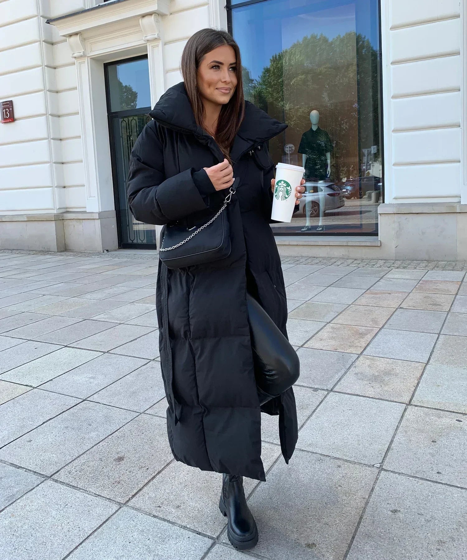 Maeve_-_Lange_Gewatteerde_Puffer_Coat_met_Riem_T-E11.webp