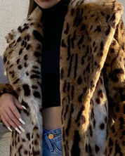Dames lange bontjas – oversized pasvorm met dierenprint & kraag