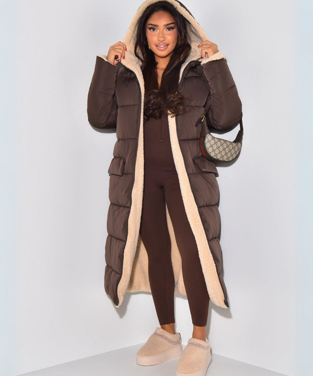 Dames Omkeerbare Winterjas – Dubbelzijdig Design met Flatterende Pasvorm