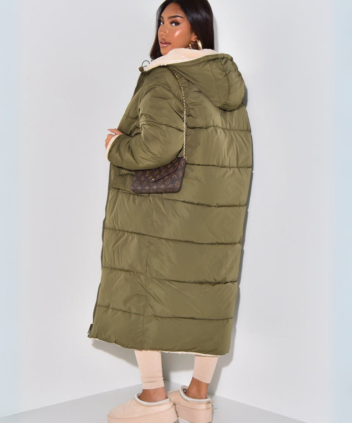 Omkeerbarewinterjasmetflatterendepasvormendubbelzijdigdesign_Damesgroen2.jpg