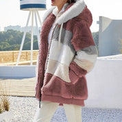 Fibi Pluche Vest met Capuchon – Oversized Fluffy Damesvest voor Warmte & Comfort